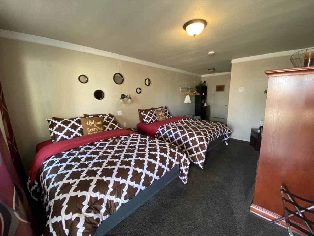 Roundtop Mountain Vista - Cabins And Motel Thermopolis Exterior foto