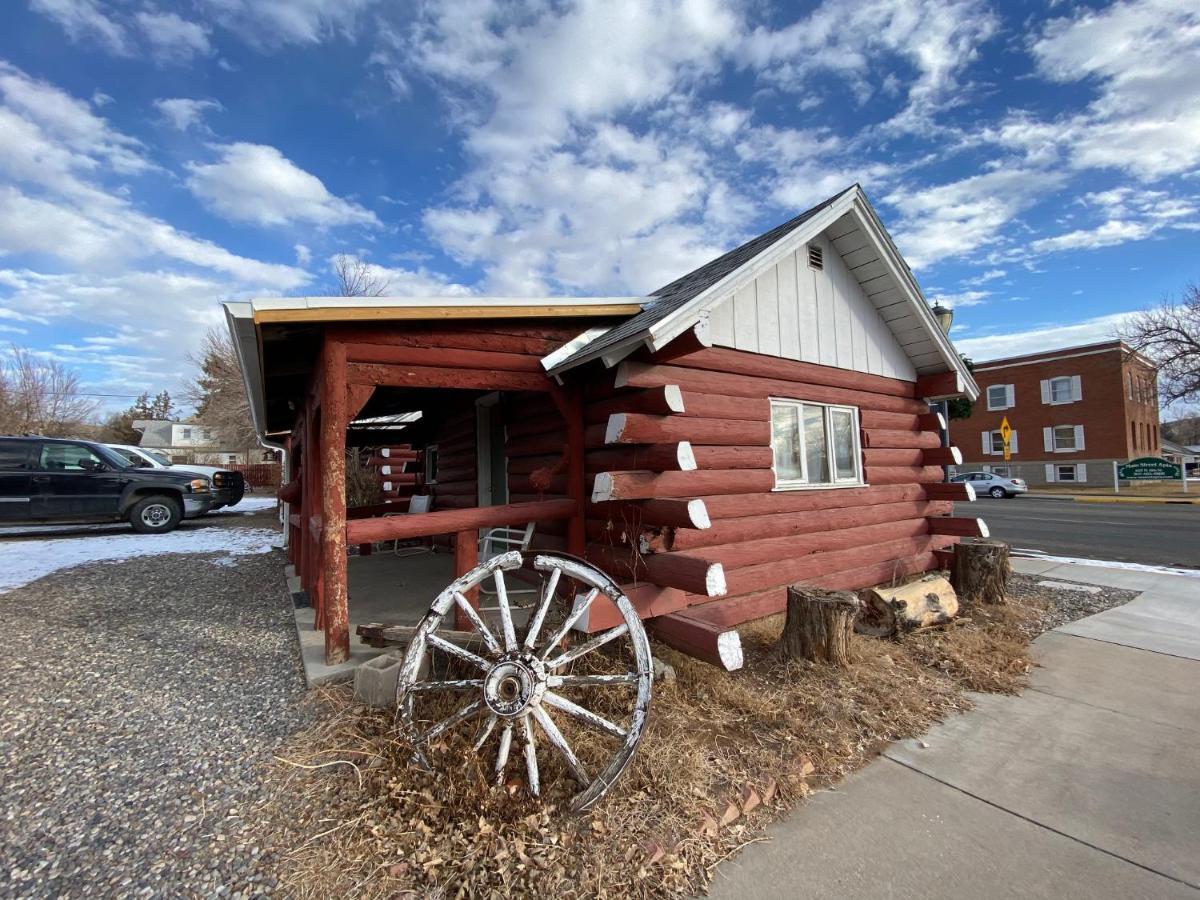 Roundtop Mountain Vista - Cabins And Motel Thermopolis Exterior foto