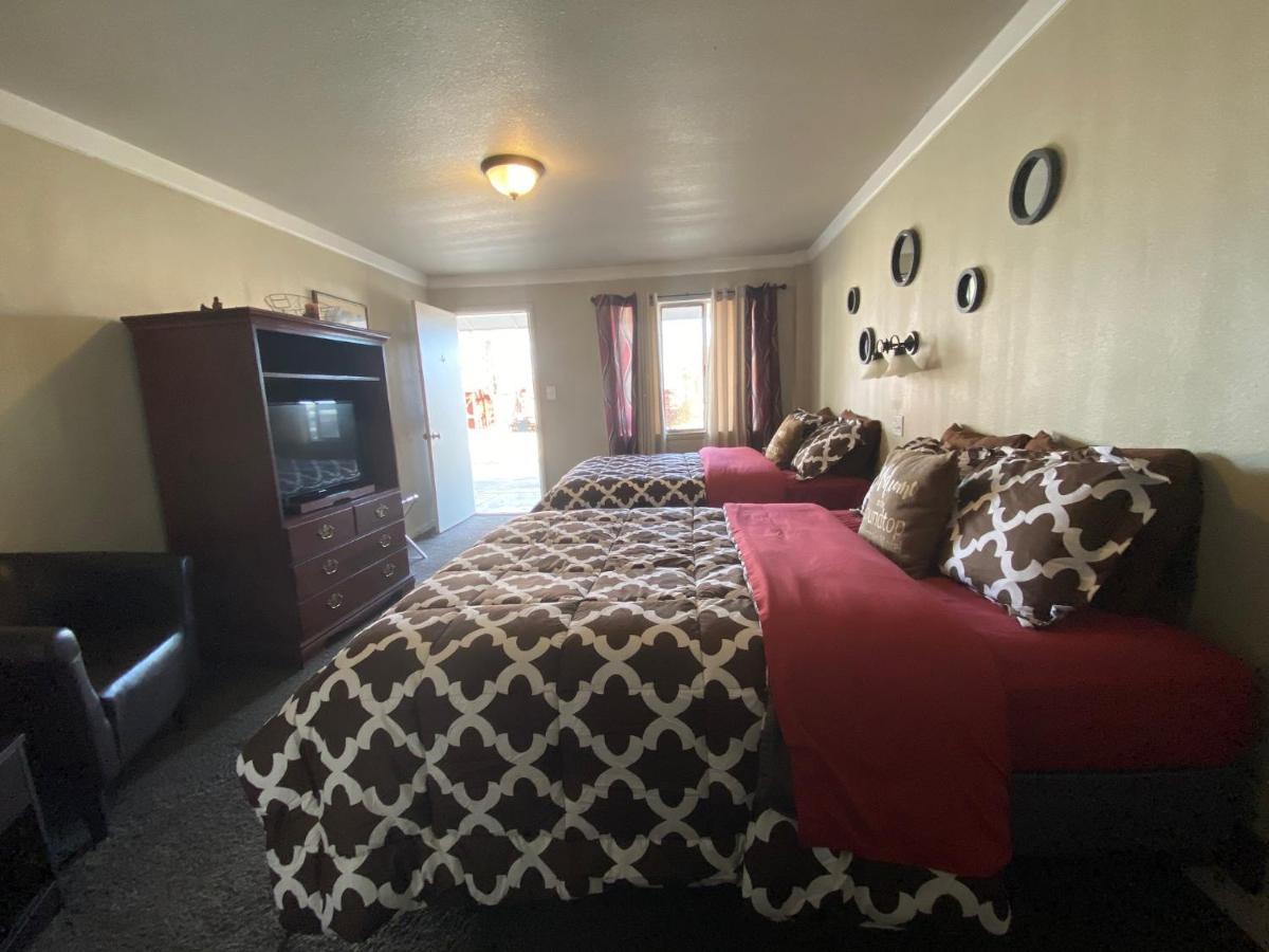 Roundtop Mountain Vista - Cabins And Motel Thermopolis Exterior foto