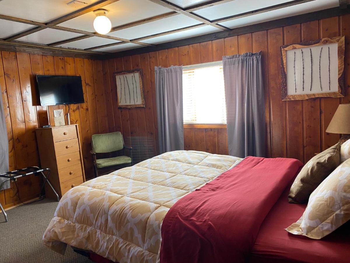 Roundtop Mountain Vista - Cabins And Motel Thermopolis Exterior foto
